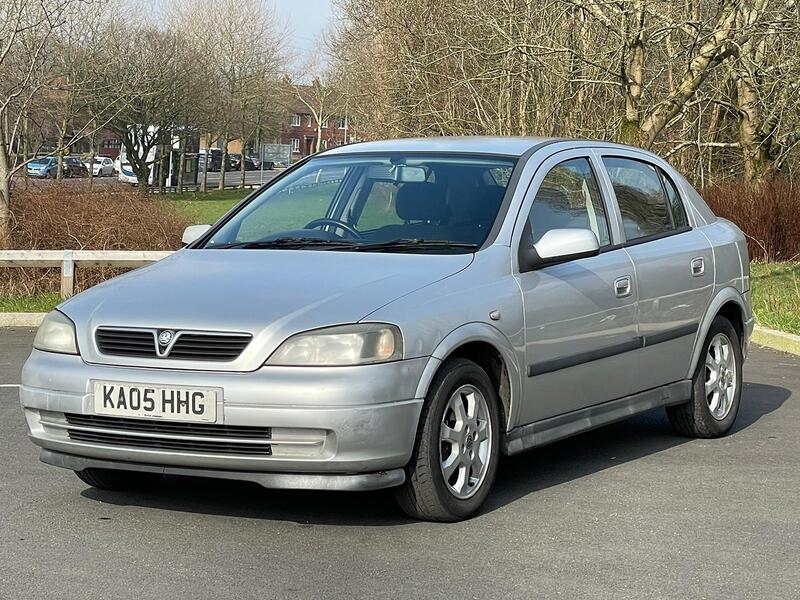 View VAUXHALL ASTRA 1.6 i 16v Enjoy 