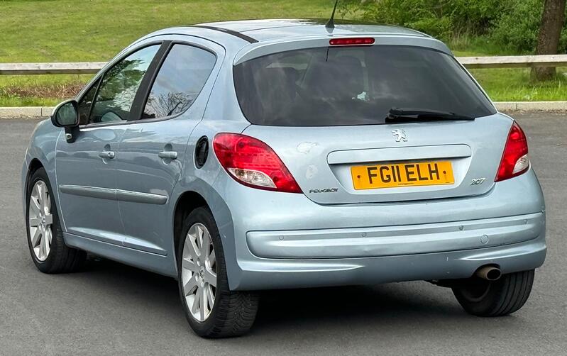 View PEUGEOT 207 1.6 VTi Allure