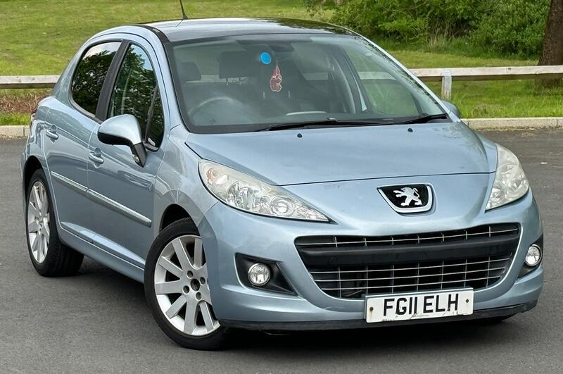 View PEUGEOT 207 1.6 VTi Allure